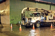 Calles anegadas en Guayaquil este 3 de abril.