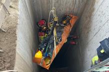 Bomberos rescatan a una persona