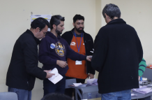 Conteo de votos en el colegio 24 de Mayo.