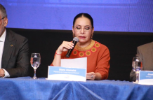Diana Atamaint.