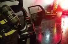 Una persona perdió la vida tras el choque de un auto y una moto, en la vía Calacalí - Nanegalito.