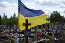 Ukrainians observe 'P (14506810)