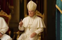 Donald Trump vestido de papa