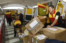 DHL COURIER