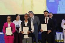 Anabella Azín, Raúl Chávez (correísmo) y Niels Olsen recibieron su credenciales el pasado 9 de mayo de 2025.