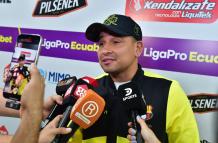 Mario Pineida en rueda de prensa.