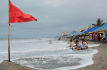 Feriado oleaje.