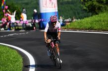 Richard Carapaz, EF Education-EasyPost, ciclismo, Giro de Italia, etapa 17, segundo lugar, podio, Corsa Rosa