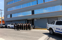 Agentes de la Policía Nacional realizaron un operativo que permitió la detención de cuatro personas en La Libertad por presunta receptación.