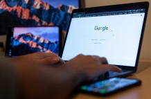 La nueva IA de Google revoluciona las búsquedas y pone en aprietos a las webs tradicionales.