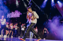 Jombriel, el cantante esmeraldeño del momento, llega a Uganda con su éxito internacional.