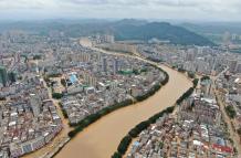 edificios inundados en el suroeste de China
