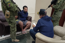 Alias Fito fue encontrado oculto en un búnker bajo una casa en la costa ecuatoriana.