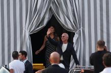 Jeff Bezos and Lauren (14803660)