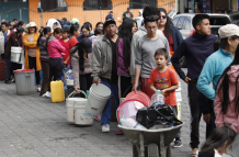 Filas agua Quito