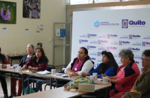 En una de las reuniones de uno de los grupos del Consejo Consultivo de Quito, en 2025.