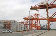 contenedores en puerto de Guayaquil