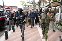 El ministro del Interior, John Reimberg, denuncia que una jueza liberó a 20 presuntos miembros de una organización criminal.