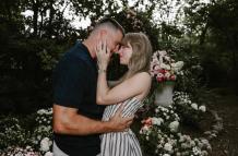 Taylor Swift y su novio Travis Kelce se comprometen