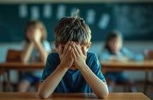 posicion-del-nino-que-sufre-de-acoso-escolar