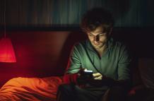 ¿No puedes dejar de stalkear? Cómo controlarlo según la ciencia