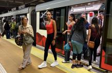 USUARIOS DE METRO DE (14675916)