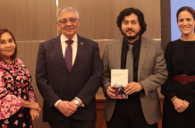 Lanzamiento del libro Pais Borrado, de Ernesto Carrión