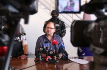 La rueda de prensa se realizó en las instalaciones de Aeropolicial, en Guayaquil.