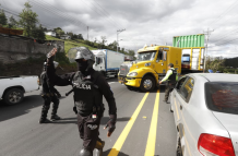 Durante el 15 de septiembre, se registraron bloqueos en varias vías de Ecuador.