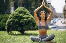 Yoga Científico y Espiritual: Un Diálogo entre Harvard y la Sabiduría Ancestral