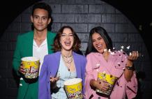 El director Josue Miranda junto a las actrices Viviana Salame y Michela Pincay.