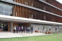 las universidades se comprometen a poner a disposición de la sociedad sus capacidades institucionales para facilitar espacios de diálogo y aportar información