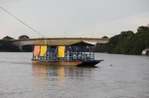 'planchón' en el río Sinú, en Colombia