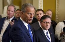 John Thune y  Mike Johnson