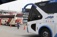 La Agencia Nacional de Tránsito emitió un comunicado en el que prohíbe el uso de unidades de transporte público y comercial para trasladar personas.