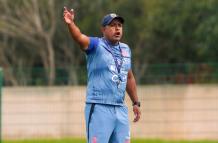 Víctor Idrobo es el entrenador de la selección femenina Ecuador Sub-17.