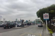 parqueo del aeropuerto de Guayaquil