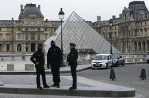 Robo en museo de Louvre en Francia
