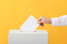 Referencial. Urna electoral para la consulta popular del próximo 16 de noviembre.