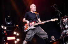 SAM RIVERS, músico estadounidense, conocido por ser co-fundador y bajista de la banda de nu metal Limp Bizkit. Falleció el 18 de octubre 2025.