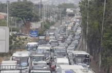 Tráfico en vía a la costa