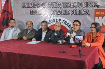 Une y el FUT en rueda de prensa