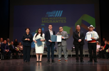 El presidente Daniel Noboa en su visita con migrantes en Nueva York.