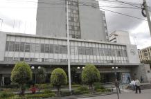 VISTA DE LA FACHADA DEL EDIFICIO DE LA ENTIDAD BANCARIA ESTATAL ||