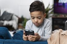 NIÑOS USO DE CELULAR