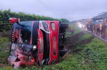 bus de cooperativa Buena Fe se volcó en Los Ríos