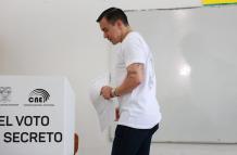 DANIEL NOBOA VOTACION EN OLON