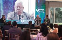 Empresarios y analistas económicos se reunieron ayer en la UEES, para proyectar los posibles desafíos del 2026.