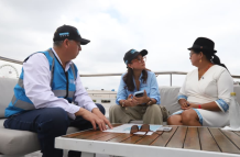 Marcela Aguiñaga y Lourdes Tibán
