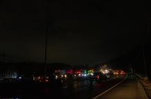 Falta de iluminación en la vía Perimetral